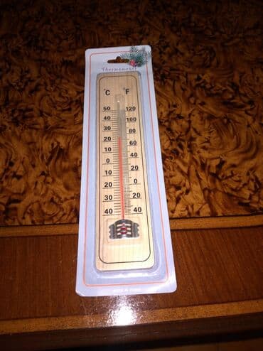 Taxta divar termometri - Ölçü vahidləri: Selsi (°C) və Farenhayt (°F)