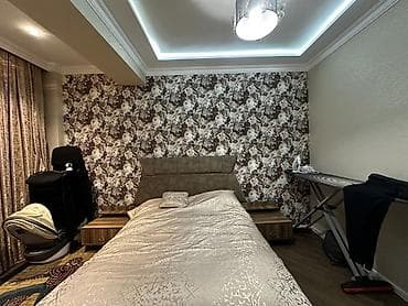 Двуспальная кровать, 2 тумбы — 1