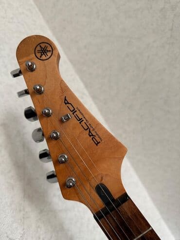 Firma pacific.1 ilin gitarasıdır.İşlənməyib.Təciki satılır
