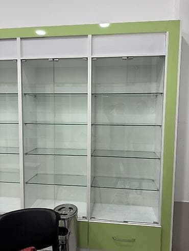 aptek vitrinləri: Aptek üçün tam vitrin və mebel dəsti Tərkib: - Ön kassaya uyğun — 3