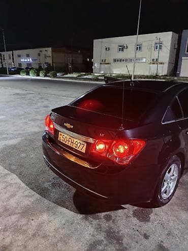 Chevrolet Cruze LT sedan - Kuzov: 4 qapılı sedan, qara rəng - Paket