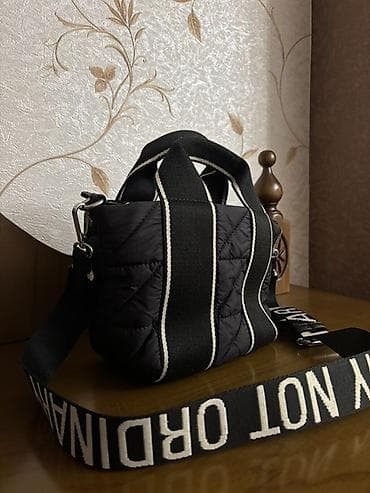 sattlar: Zaradan alinib. Az istifade olunub. Icinde kicik cibi var. 10azn — 2