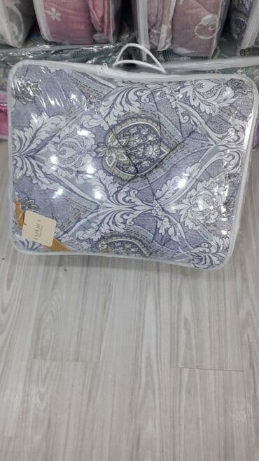 deve yünü yorgan: Yorğan, sintifon yorğan. tək nəfərlik yorğan — 1