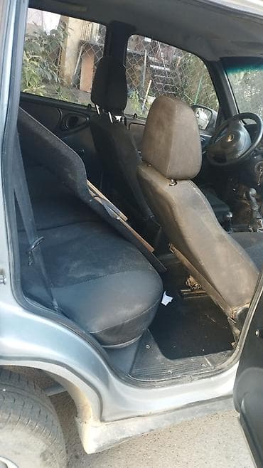 Avtomobil satışı: Chevrolet Niva: 1.6 l | 2012 il 200000 km Krossover — 2