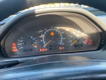 mercedes çeşqa: Mercedes-Benz — 3