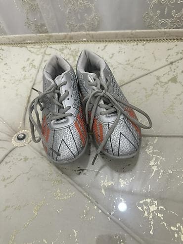 b class makasin: Rəng - Gümüşü Krossovkalar, Ölçü: 31, Uniseks — 1