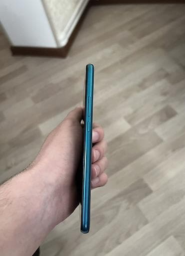 azerbaycan iphone 11: 64gb/4gb Ustada olmayıb, ekranında cızıq falan yoxdu, problemi — 5