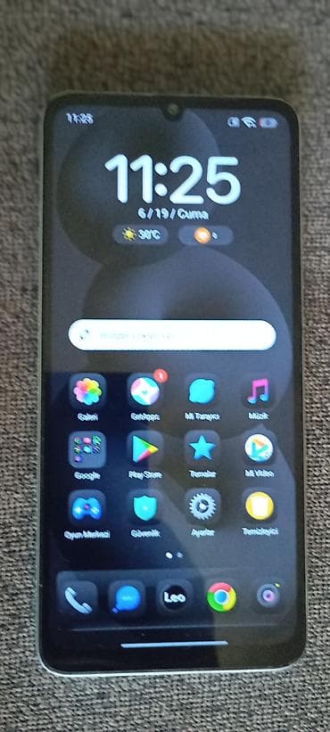 iphone 16 e4: Redmi 13C, 128 GB, rəng - Gümüşü, Barmaq izi — 3