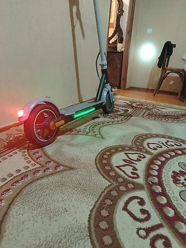skute: Elektrik skuter - Şəhər üçün kompak təkərli elektrik skuter - Ön LED — 1