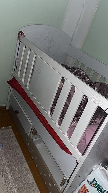 Oğlan və qız üçün, İşlənmiş, Dördbucaq, Beşik, Matras ilə, Yellənmə mexanizmsiz