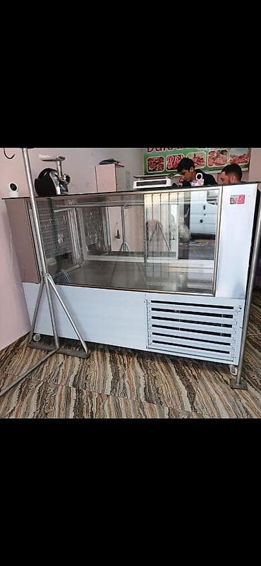 1700₼ ət vitrin soyuducu Ölçü 2*1.4*0.8 Ünvan mehdiabad 8216