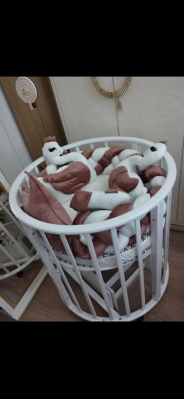 Çox az istifadə olunmuş (8 ay) həm dairəvi həm də oval formalı uşaq