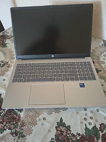 Model: HP Laptop AI 15-fd2081cl Prosessor: Intel® Core™ Ultra 5 225U — 1