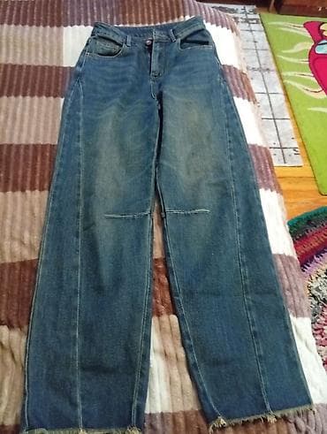 Geniş kəsimli klassik mavi cins şalvar. - Yüksək belli, düyməli və