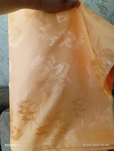 dəri parca: Parçalar təzədi metresi 4 manatdan. Yataq dəsti üçün parçalar – — 8