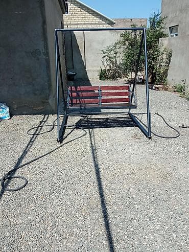 qamak yellencek: Yqelləncək qalın stenka turba 7lə yıgılıb qiyməti 250manat — 2