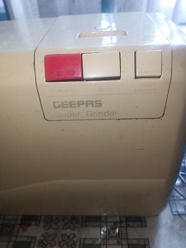 GEEPAS Super Grinder elektrik ətçəkən.işlenmis.setkasi yoxdur. -