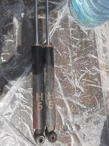 masın: 1) Elektron rele/vaxt rele-si 30 manat 2) Arxa amortizator cütü - — 4