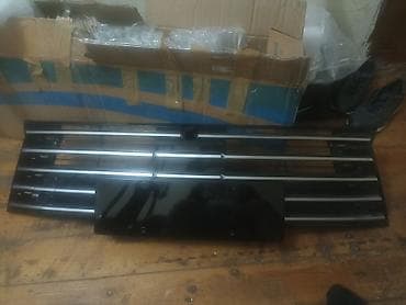 Məhsul: Avtomobil üçün ön radiator barmaqlığı (qril) Təsvir: - Rəng — 4