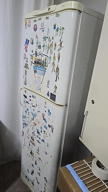 soyuducular işlenmiş: Indesit iki qapılı soyuducu - Brend/model: Indesit, üst kamera – — 2