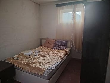 Qarajlar: Pirşağıda yeni tikilən körpülər tərəfdə, yola yaxın kirayə ev. Günlük — 5