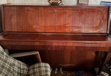 Пианино: AKKORD pianino B/u - Pedallar: 3 pedal (sustain, soft və sostenuto/ton — 1