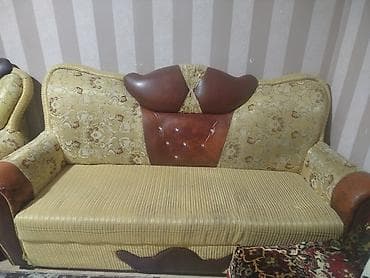 divan salon: Klassik üslubda yumşaq mebel dəsti Tərkib: - 1 ədəd 3 nəfərlik divan — 2