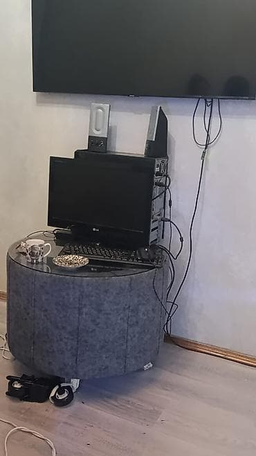 macbook pro 2012 купить: Stolüstü kompüter dəsti - Monitor: LG LCD (təxmini 19–22 düym arası) — 1