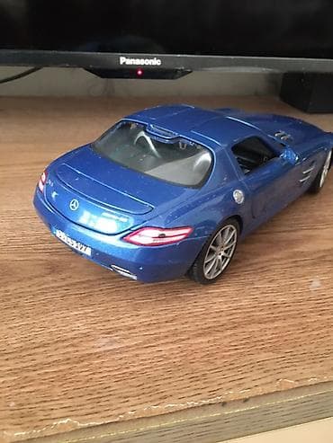 cd disk: Mercedes‑Benz SLS AMG maket modeli (miqyas ehtimalən 1:18) - Rəng — 3