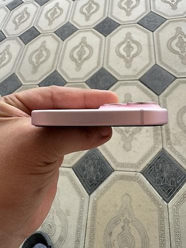 2 ci əl notebook: IPhone 15, 128 GB, Çəhrayı, Zəmanət, Barmaq izi, Face ID — 8