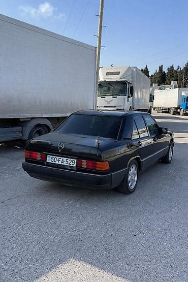 diski mersedes: Mercedes-Benz 190 (W201): 1.8 l | 1993 il Sedan — 3