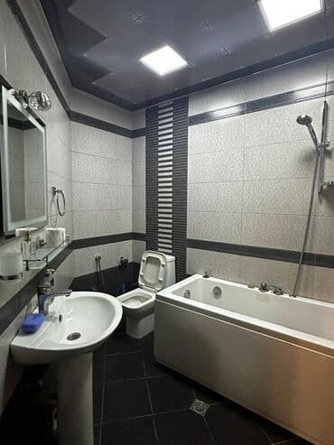 xirdalanda tecili satilan evler: Bakıxanov qəs., 2 otaqlı, Yeni tikili, m. Qara Qarayev, 82 kv. m — 10