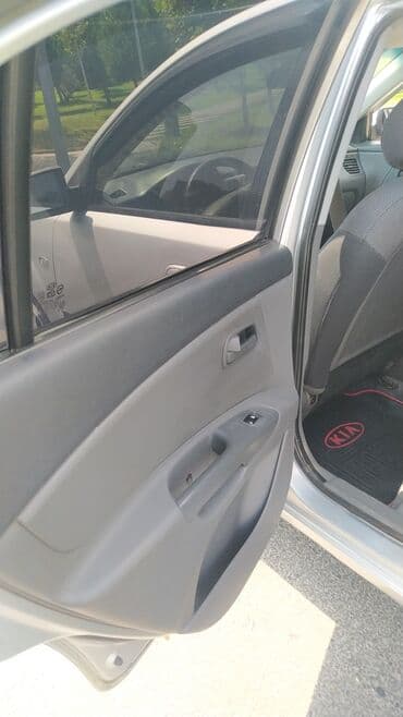 lada kalina 2005: Kia Rio: 1.5 l | 2008 il Sedan — 17