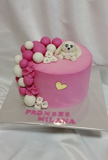 5 yas tortu: Fərdi dizayn tortlar - Ad/baş hərfi formasında tort: ağ mastika ilə — 3