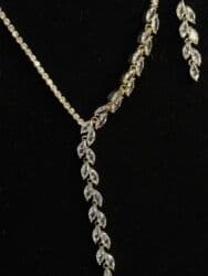 oğlan sepləri: Qadın bəzək dəstləri və aksesuarları 1) Qızıl rəngli zəncir üzərində — 4