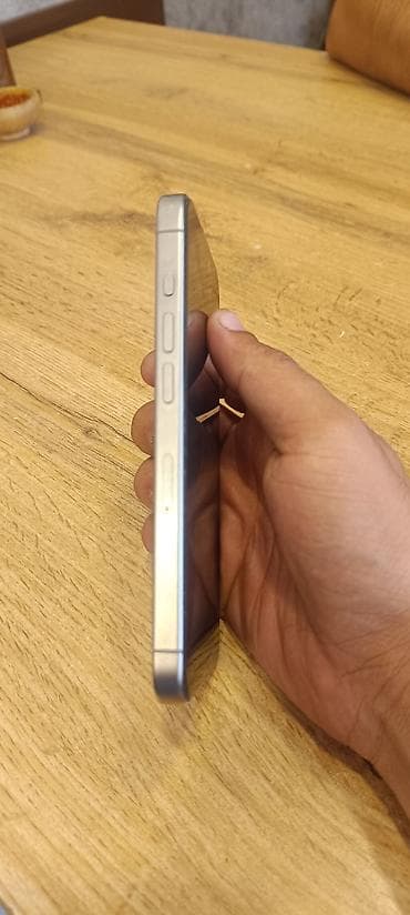 iphone 8 boy: Gümüşü, Face ID — 3
