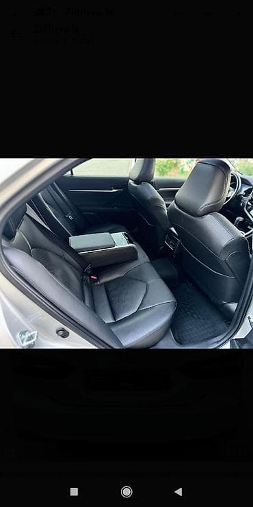tesla model x: Toyota Camry: 2.5 l | 2021 il Sedan — 10