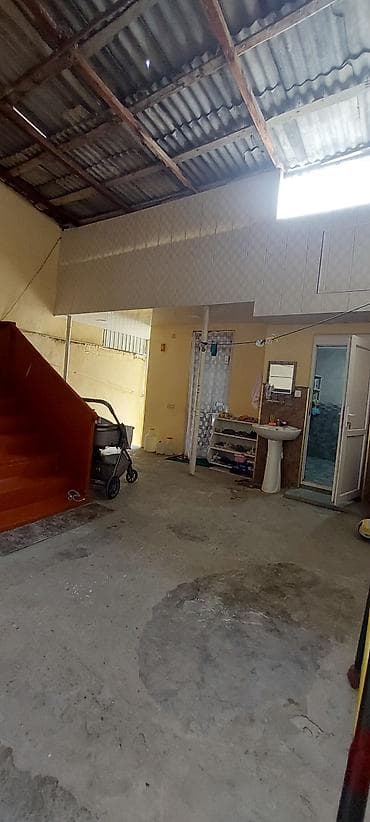 Satılır – 2 mərtəbəli həyət evi Aftozavot yolu istiqamətində, Max — 3