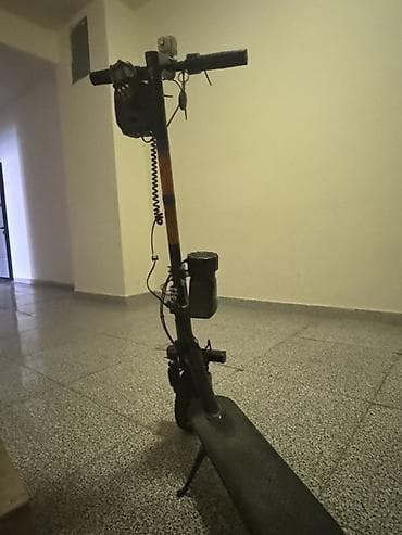 Elektrik skuter Qatlana bilen scuter ustunde dang dang signal ve — 2