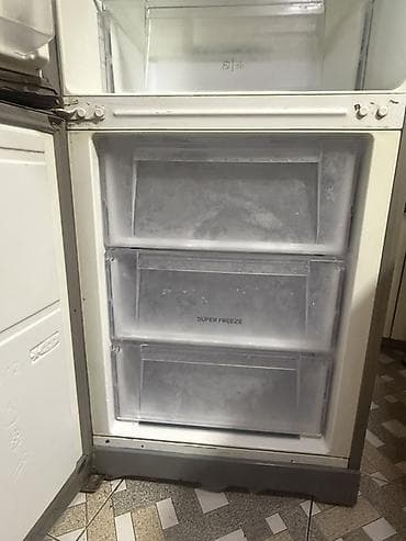 xolodilnik aliram: İşlənmiş 2 qapılı Hotpoint Ariston Soyuducu Satılır, rəng - Boz — 4