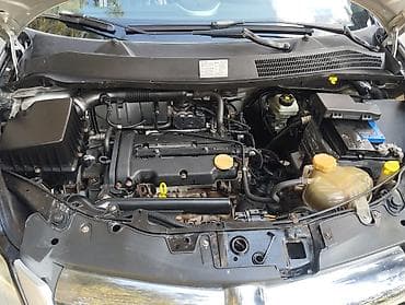 kuba portero 8000: Opel Corsa D, 5 qapılı hetçbek, gümüşü rəng. Texniki xüsusiyyətlər: - — 4