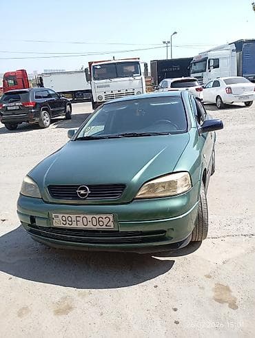 Opel Astra: 1.6 l | 1999 il 228965 km Sedan — 3
