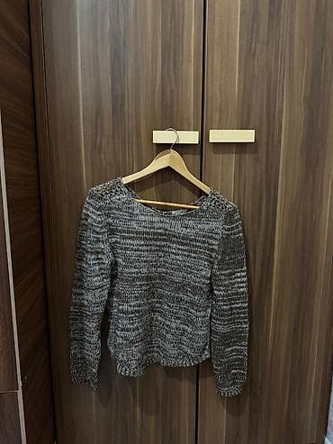 ana bala geyimi: Xs s m razmerler her biri 5 azn Qadın geyim dəsti – 4 məhsul 1) Ağ — 3