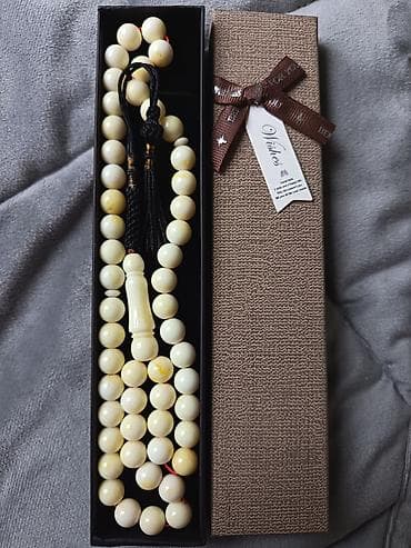 Ədədi təsbeh – krem rəngli muncuqlu, qutu ilə Məhsul təsviri: Kuwait