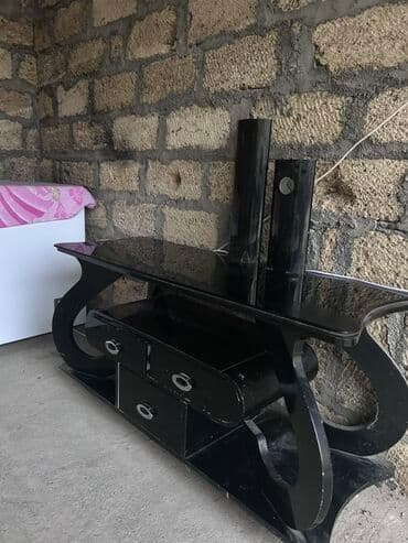 saatlarin alişi ve satişi: İşlənmiş, Düz TV altlığı, Polkalı, Taxtalı — 1