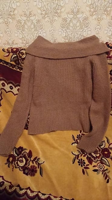 Sviterlər: Qadın sviteri - Model: Geniş yaxalı, çiyinlərdən açıq “off-shoulder” — 1