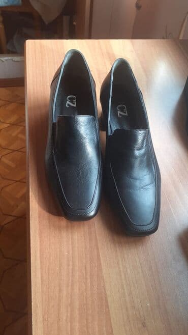 Toy paltarları və aksesuarları: Teze deri ayaqqabı 43 olcu 25 azn.Kabluk 5 sm — 1