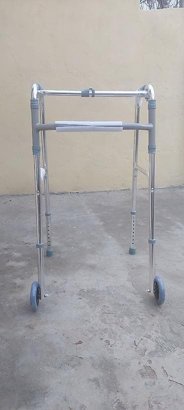 костыли на прокат: İki təkərli gəzinti çərçivəsi (walker) yenidir !yigilib açılır — 1