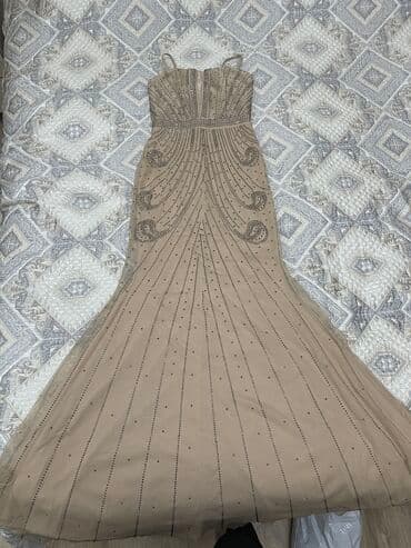 Платье вечернее,одевалось 2 раза