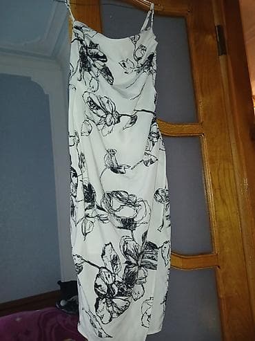 ag qara don modelleri: Ağ rəngli, nazik askılı qadın donu - Naqış: qara-qələm üslubunda iri — 2